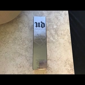 Urban Decay All Nighter Liquid Foundation